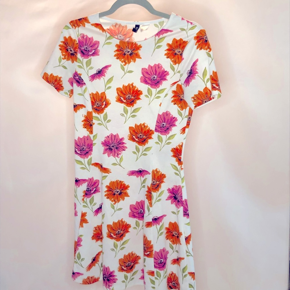 H&M White floral dress cap sleeve midi
